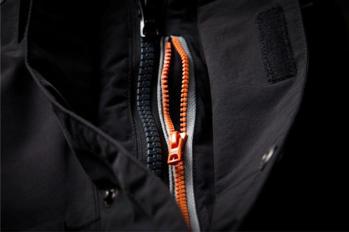 Detail zipu n�prsn� kapsy bundy Geoff Anderson WS Basis