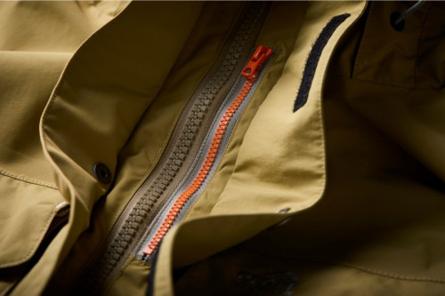 Detail zipu n�prsn� kapsy bundy Geoff Anderson WS Basis