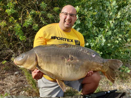 Sportex T-Shirt Tri�ko s velk�m logem - �lut�